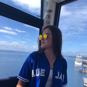 Meet your Posher, Elli